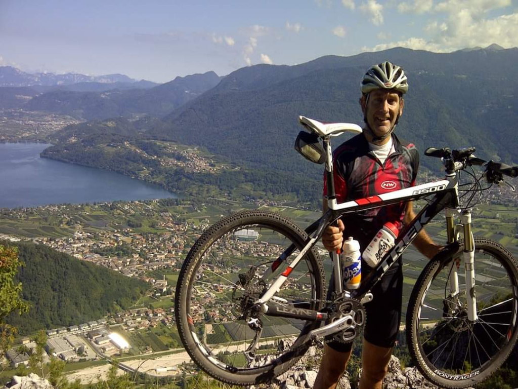 René van de Logt op de mountainbike